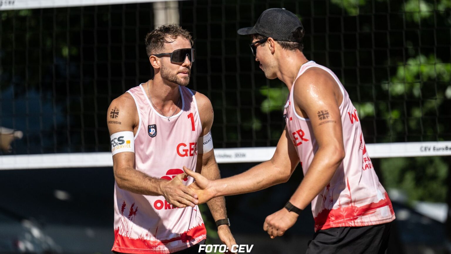 jonas sagstter sven winter beachvolleyball team