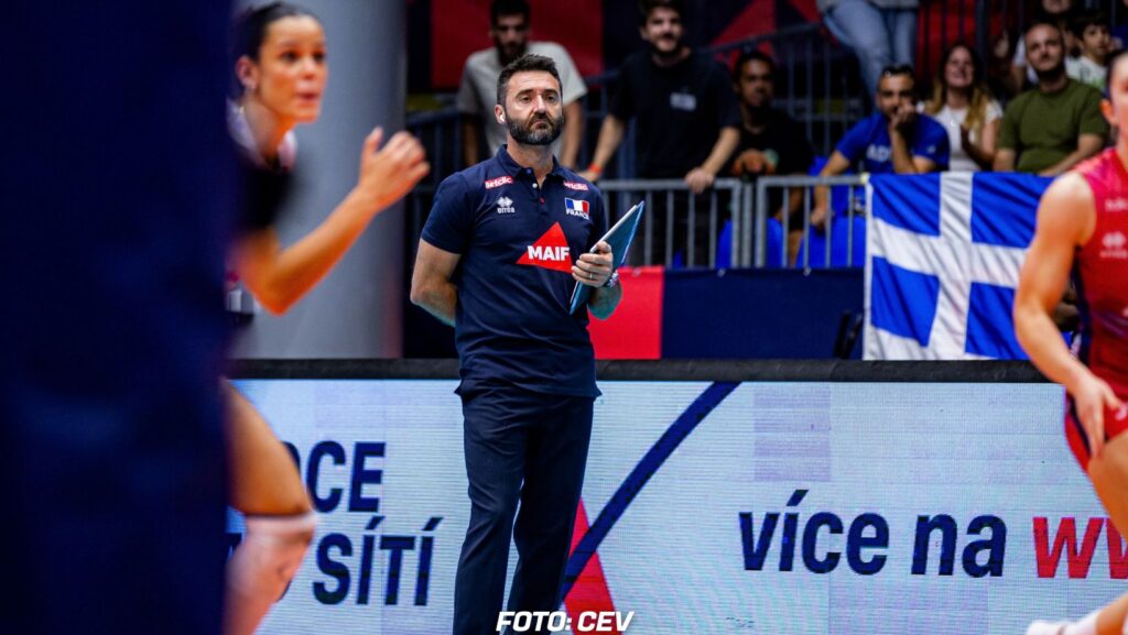 Cesar Hernandez Gonzalez volleyball coach france